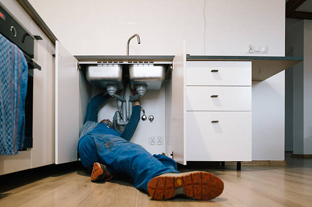 Professional Leak Detection technician working in Fairlawn, OH